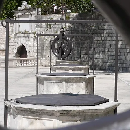And Ana Zadar