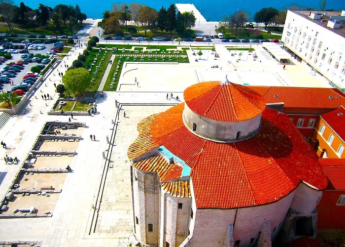 ルームズ アンド アナ 3*